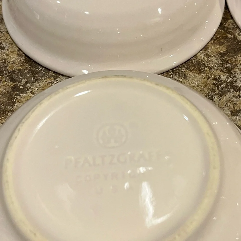Pfaltzgraff Aura Light Pink 6” Bowls with Pink And Blue Rim Set of 4